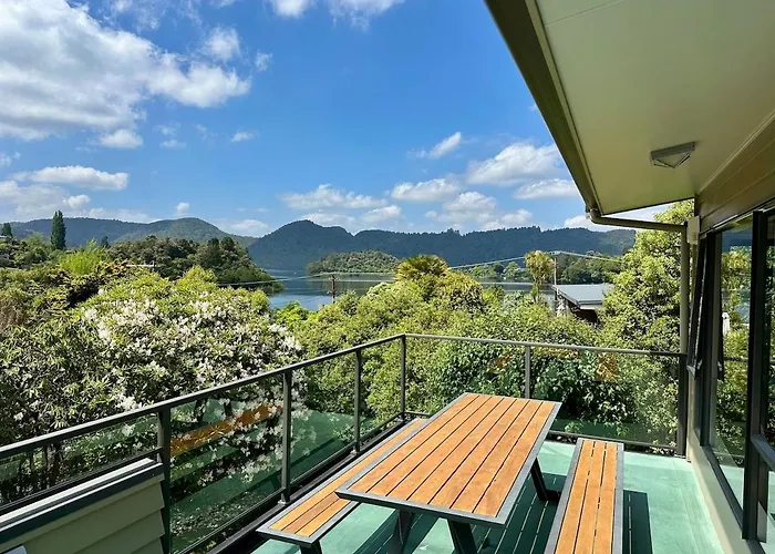 Views, Kayaks, Family Friendly * Rotorua